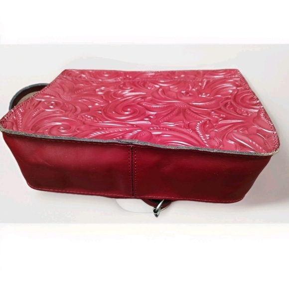 Patricia Nash Vallata Shoulder Bag In Tooled Magenta Leather W/Warranty P891244 - Picture 2 of 15